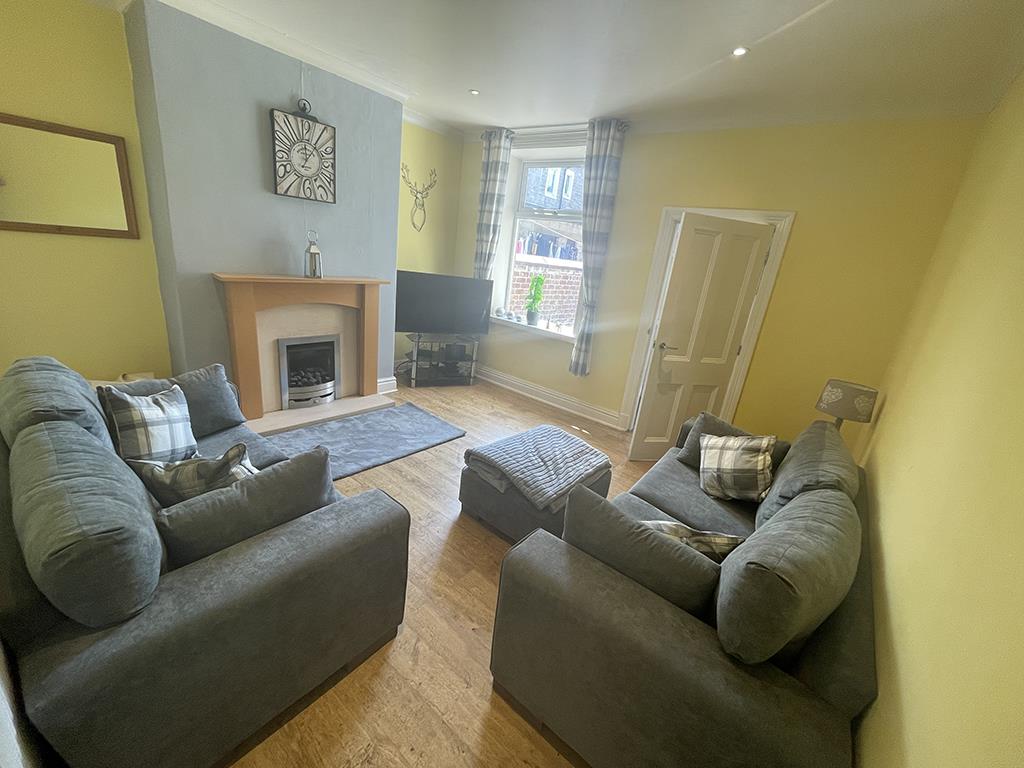 2 bedroom mid terrace house SSTC in Barnoldswick - IMG_4766.jpg